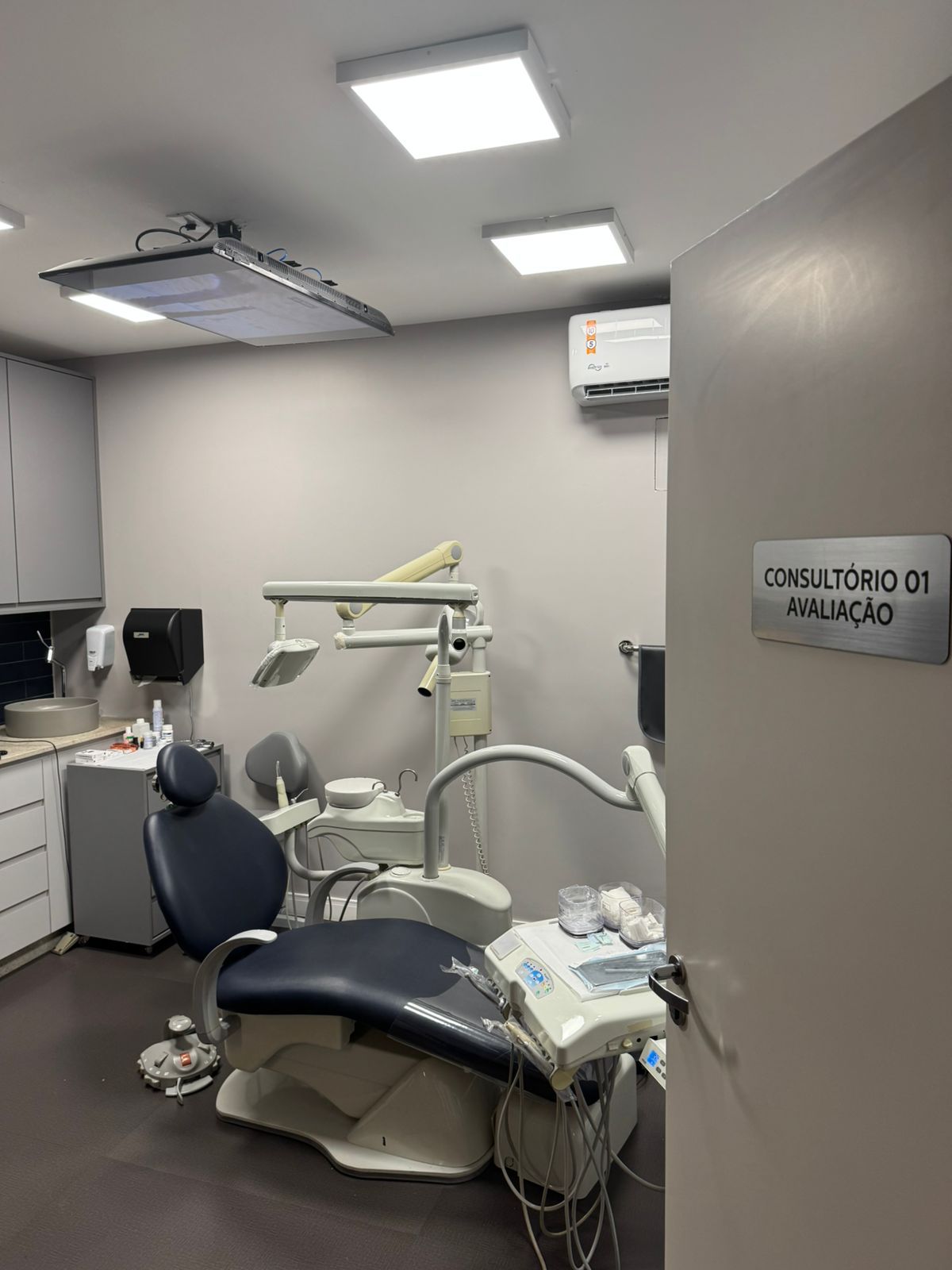 Implantes dentários - Nouchi Odontologia